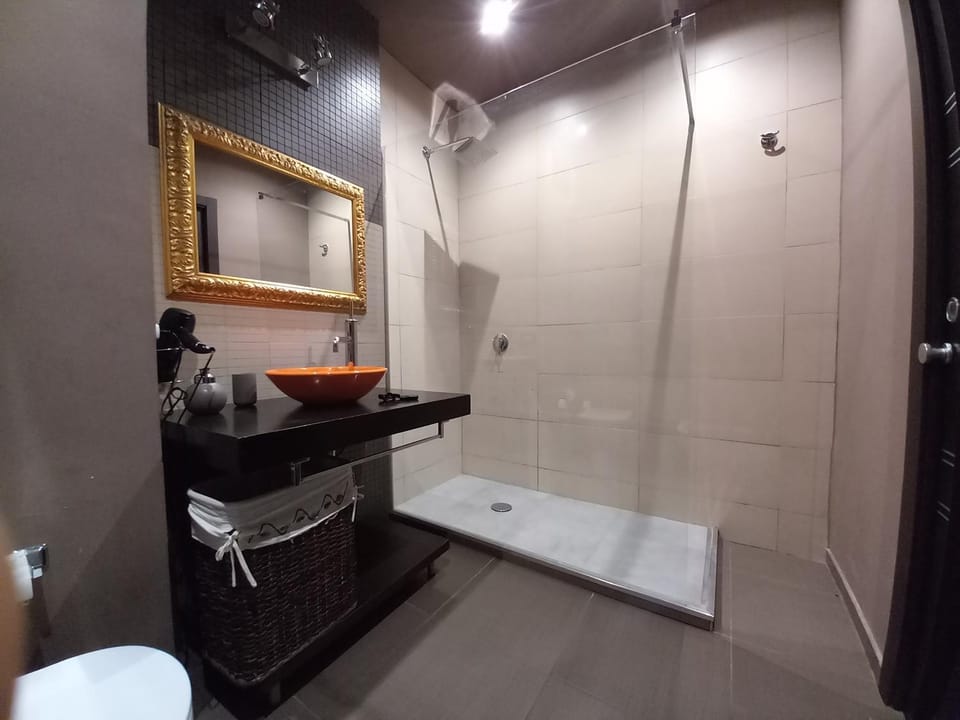 Shower, Bathroom