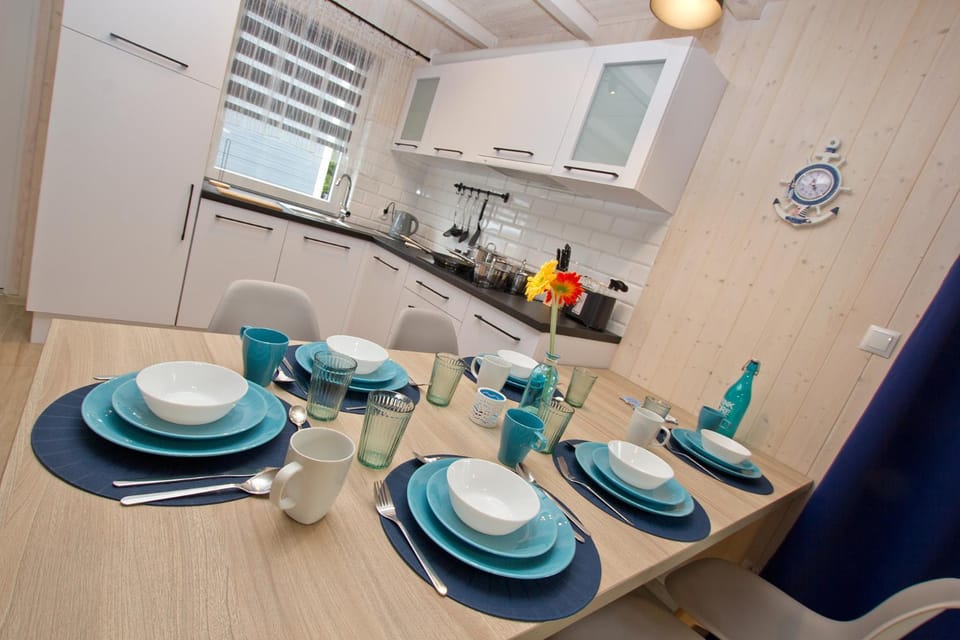 Coffee/tea facilities, Kitchen or kitchenette, Dining area, Non alcoholic drinks