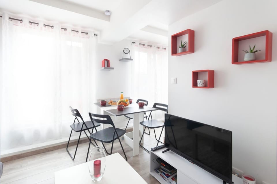 TV and multimedia, Dining area