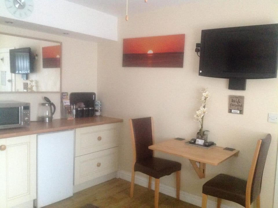 Crossways Tavern Apartment in East Devon District