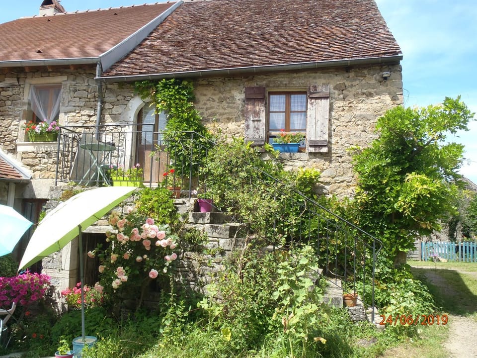 La maison du Gué House in Bourgogne-Franche-Comté