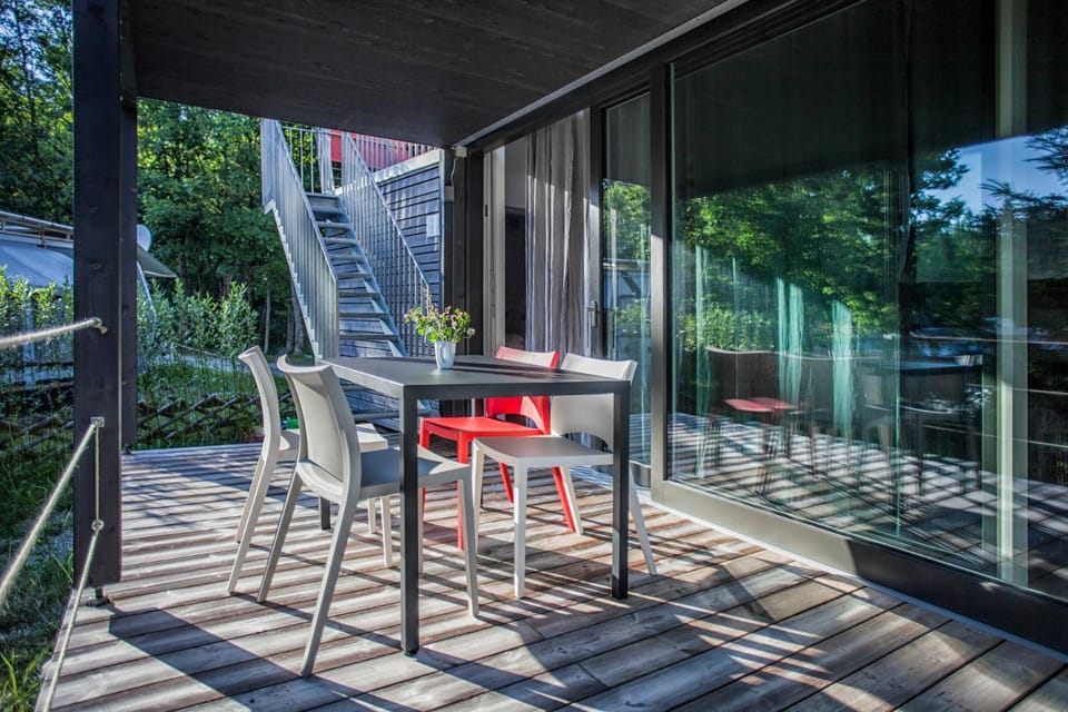Patio, Facade/entrance, Balcony/Terrace