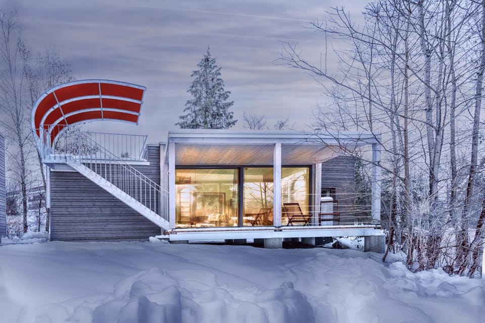 Property building, Facade/entrance, Winter
