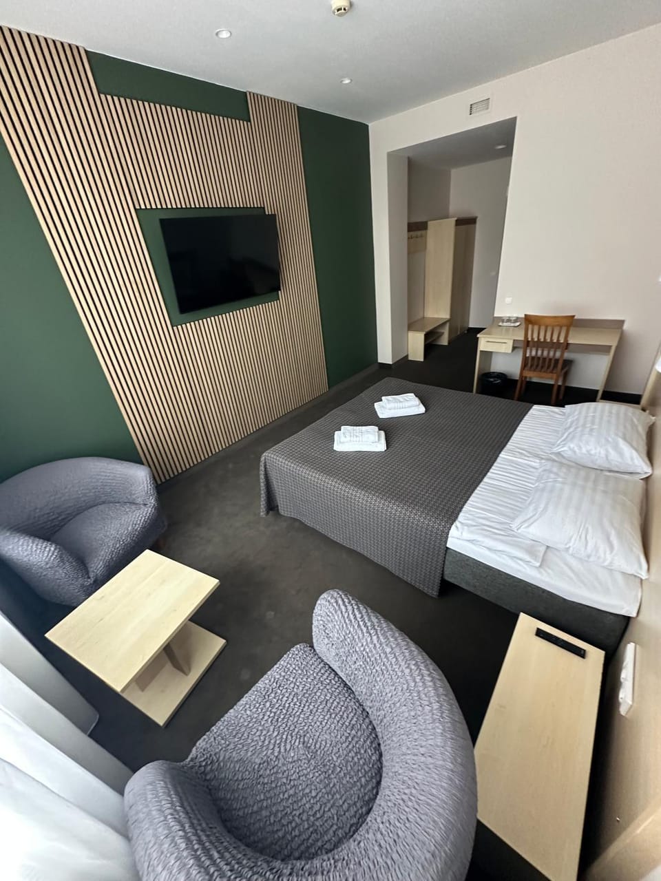 Photo of the whole room