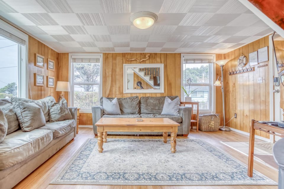 By The Sea House in Roads End