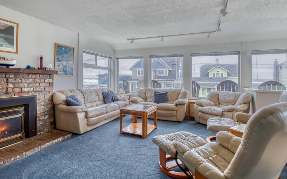 Anchor View House in Lincoln City