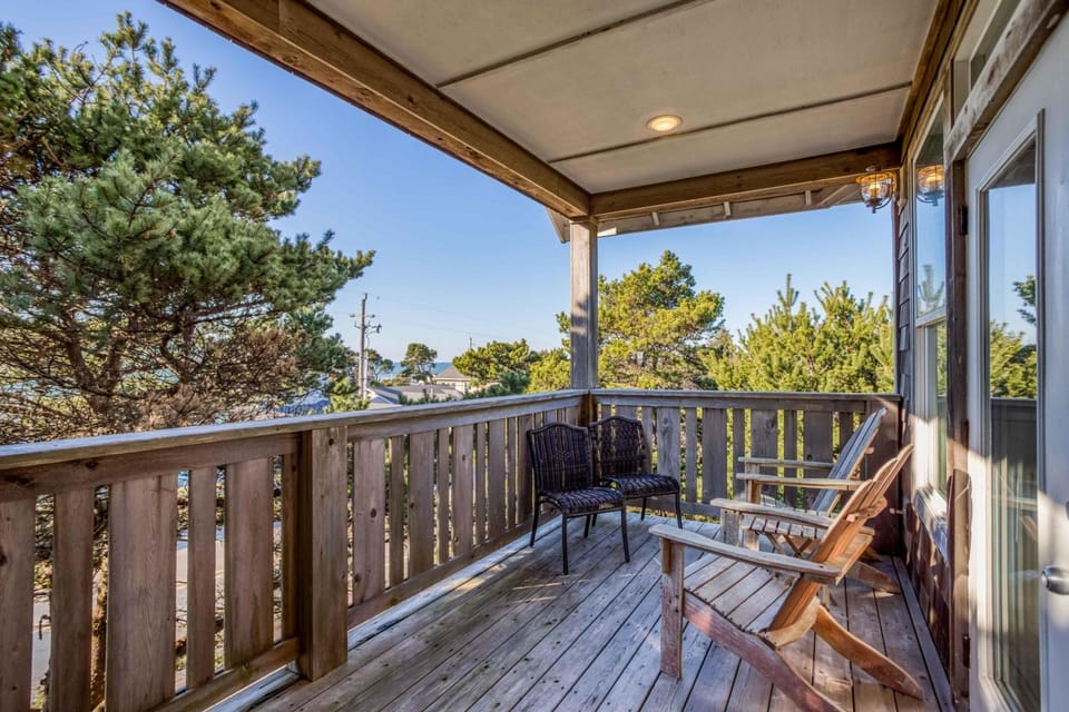 The Mermaid House in Roads End