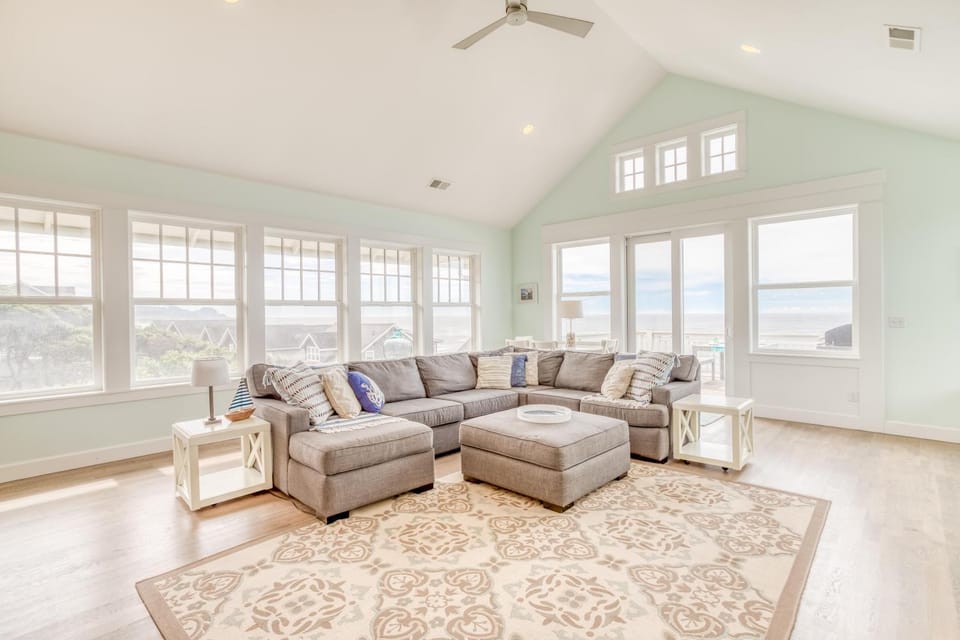 The Driftwood House in Lincoln Beach