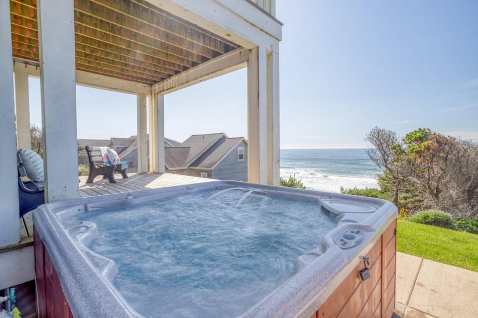 The Driftwood House in Lincoln Beach