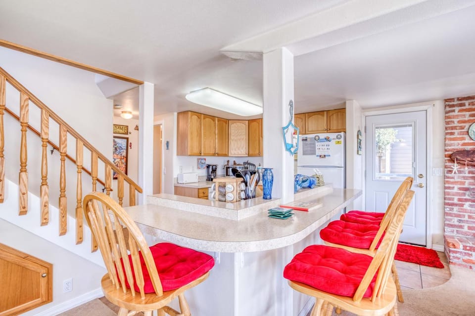 Siren Song House in Lincoln City