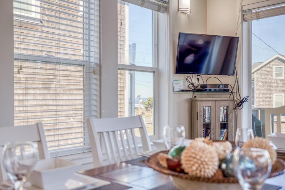 Seaview House in Roads End