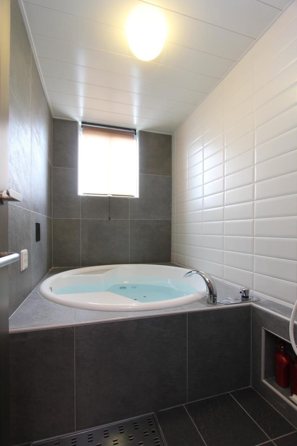 Shower, Hot Tub, Bathroom, Bath