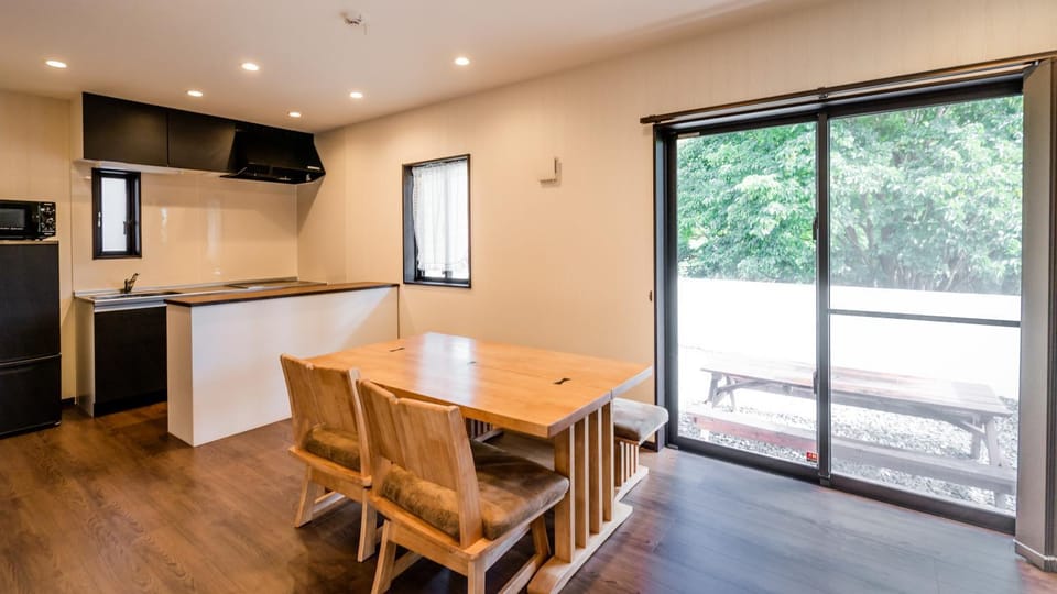 Garden, View (from property/room), Kitchen or kitchenette, Living room, Dining area, kitchen