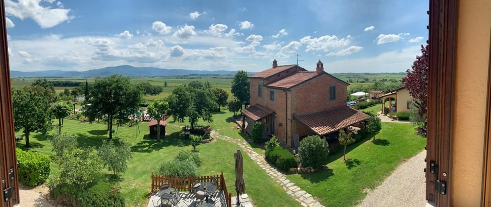 Property building, Day, Natural landscape, Garden, Garden, Garden view