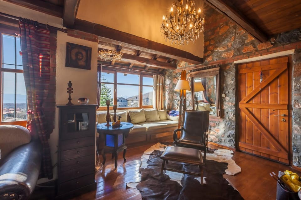 Day, TV and multimedia, Living room, Seating area, Garden view, Garden view, Lake view, Lake view, Mountain view, Mountain view