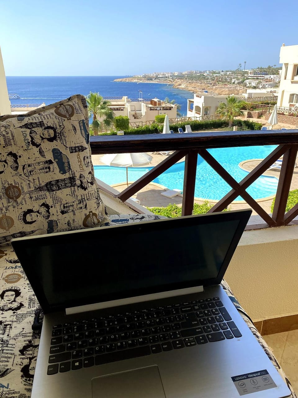 Day, Natural landscape, View (from property/room), Balcony/Terrace, Pool view, Sea view, Swimming pool, sunbed