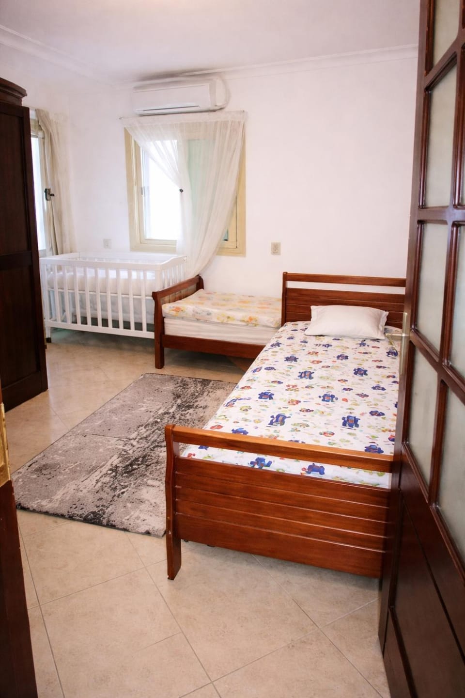 Bed, Photo of the whole room, Bedroom, internet
