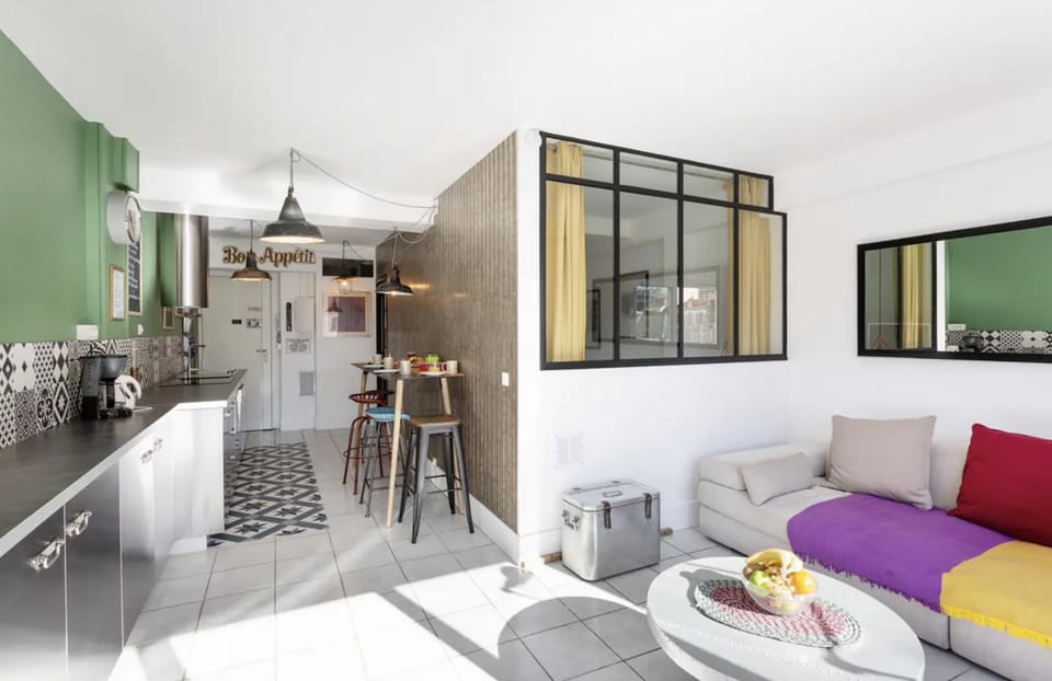 CANNES Festival Films Center, with 2 bedrooms and balcony Apartment in Cannes