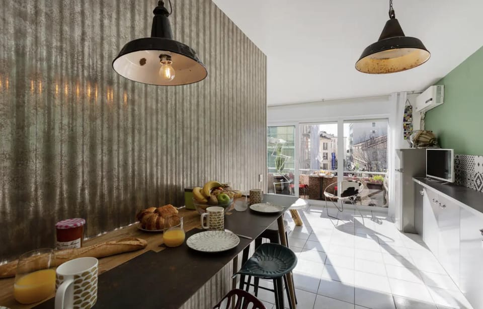 CANNES Festival Films Center, with 2 bedrooms and balcony Apartment in Cannes