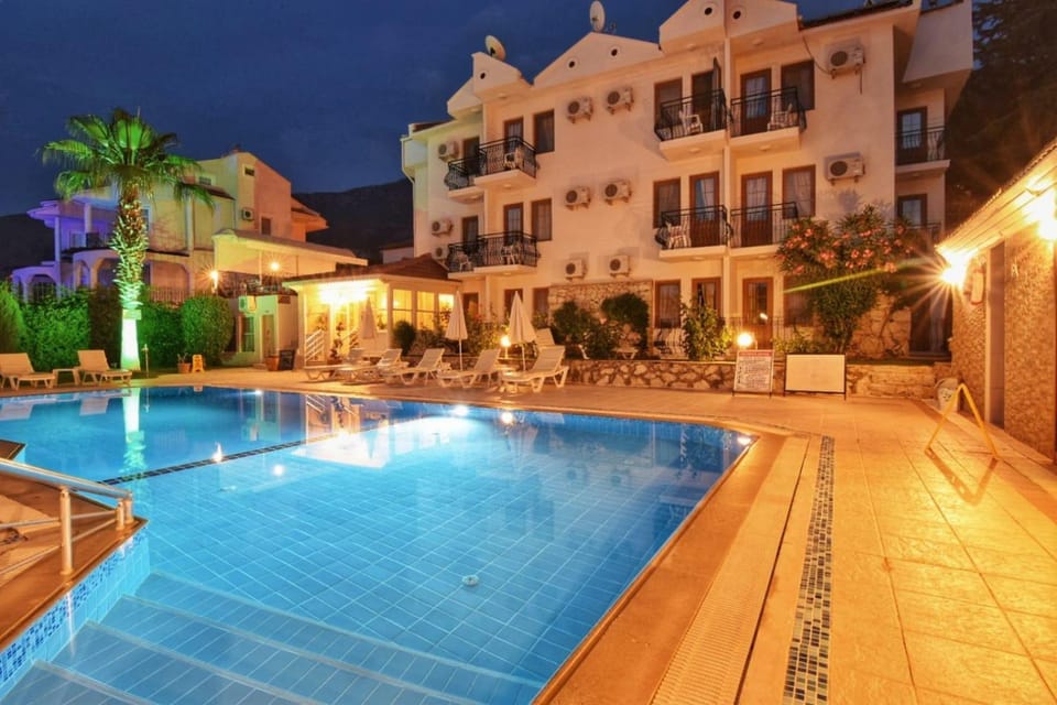 Property building, Swimming pool