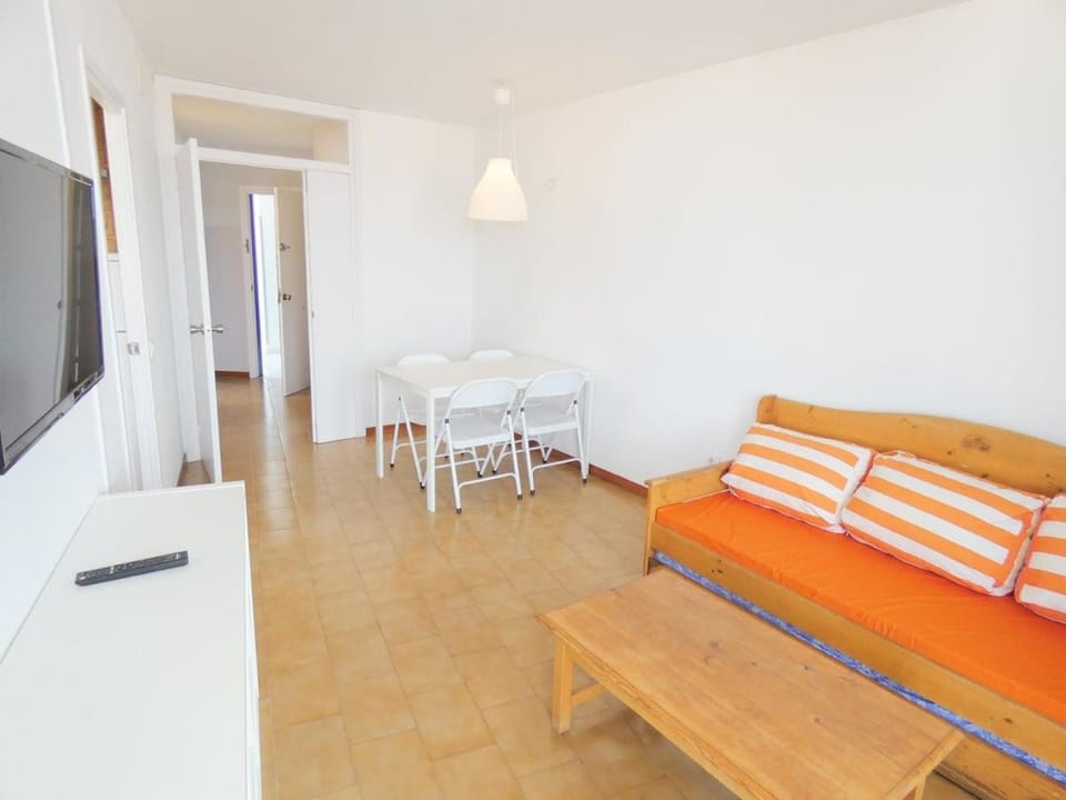 Bora 5-D Apartment in Roses