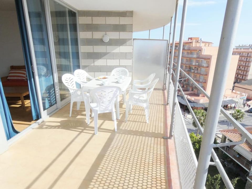 Bora 5-D Apartment in Roses