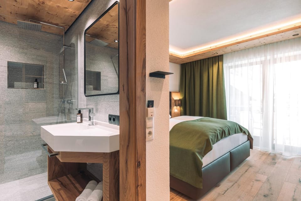 Bathroom, Bedroom