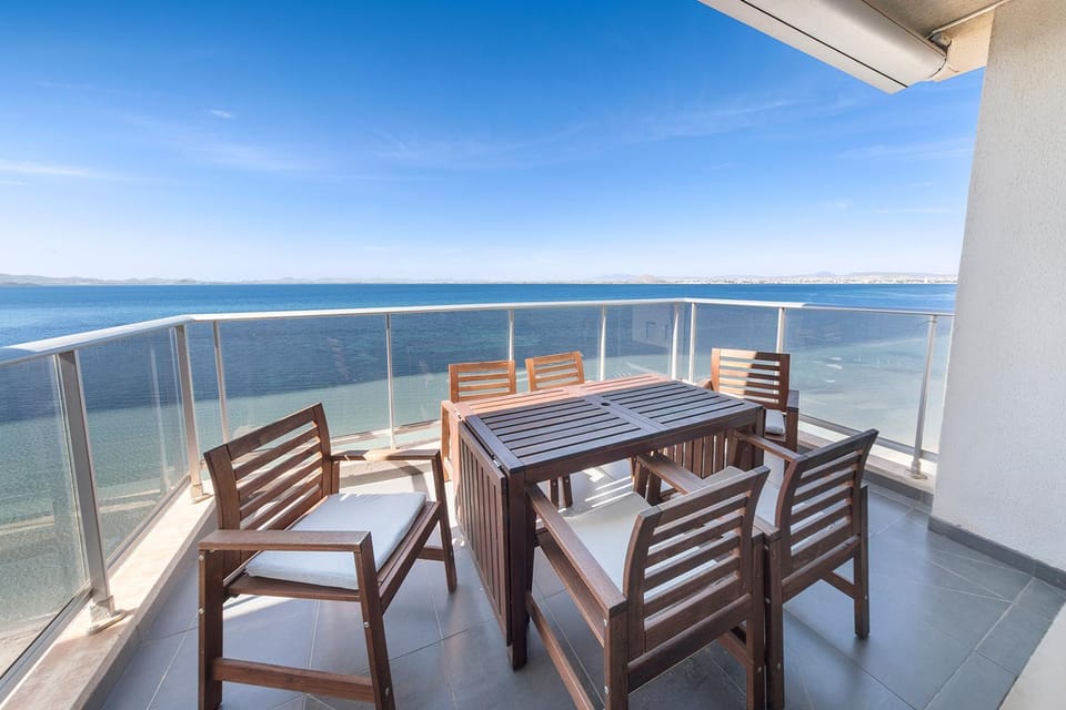View (from property/room), Balcony/Terrace, Dining area, Sea view