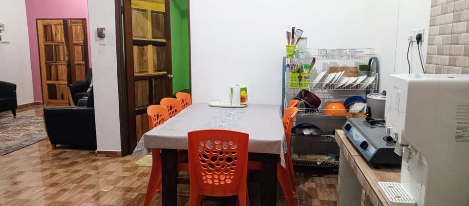 Kitchen or kitchenette, kitchen, kitchen