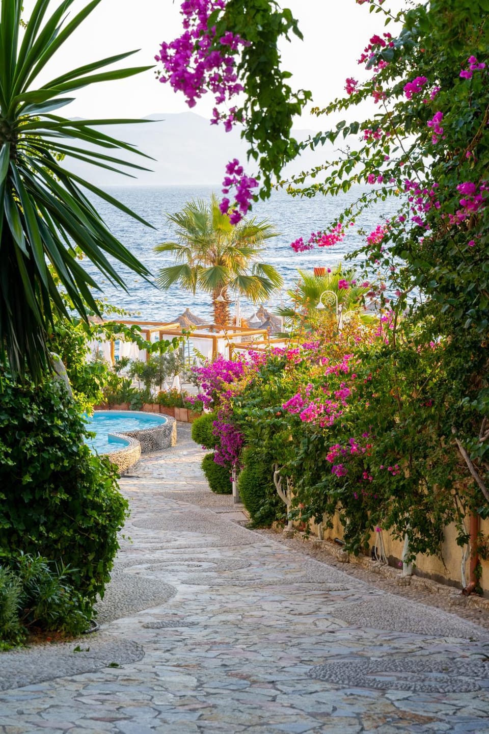 Property building, Restaurant/places to eat, Swimming pool, Breakfast