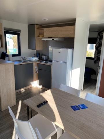 Camping de la Mer Campground/ 
RV Resort in Hauts-de-France