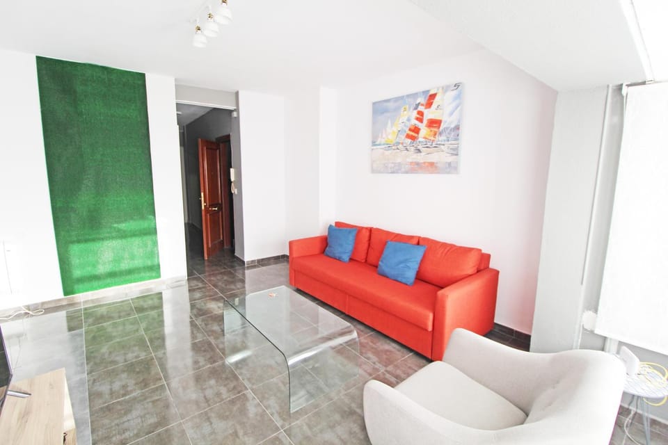 Céntrico y espacioso piso en barrio tranquilo Apartment in Alicante