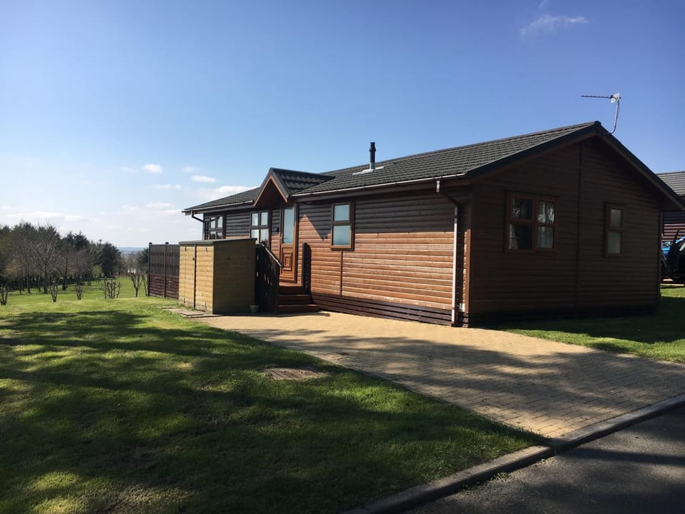 Millie,s View 18 hole free Golf Resort in England