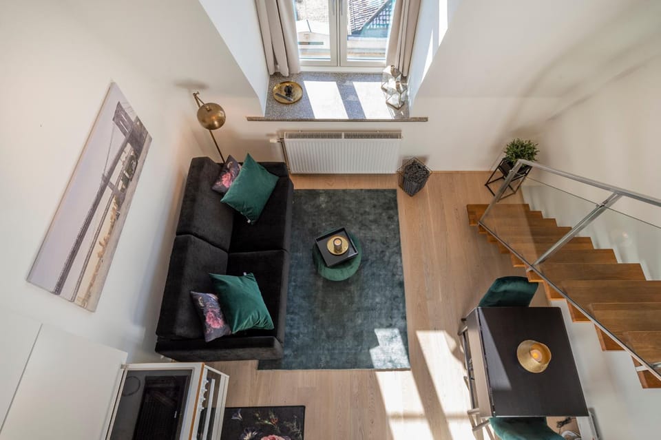 Kitchen or kitchenette, Seating area, Dining area
