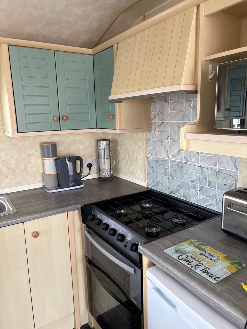Golden Palm Resort Sherwood 3 bedroom 8 berth close to all entertainment and swimming pool House in Chapel Saint Leonards
