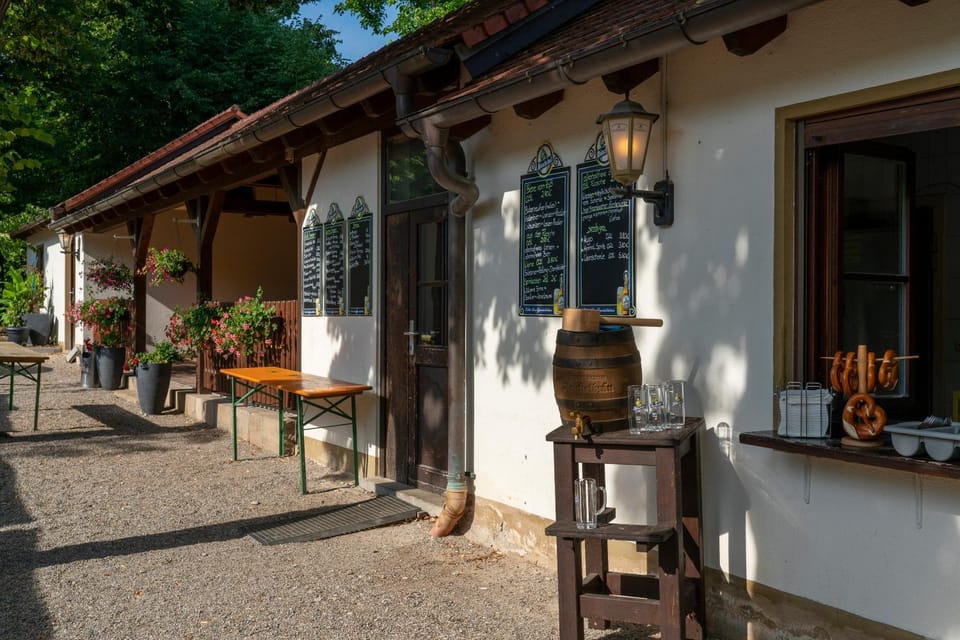 Restaurant/places to eat, Meals