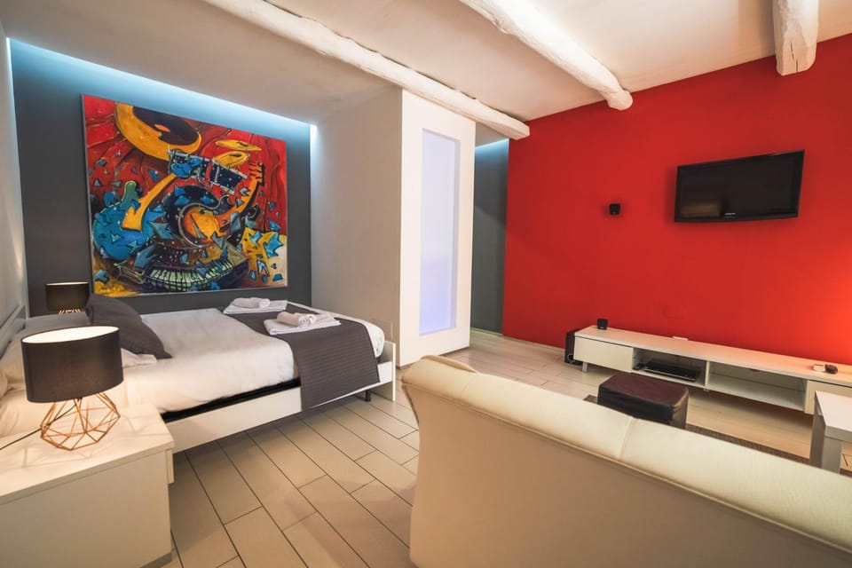 Seating area, Bedroom