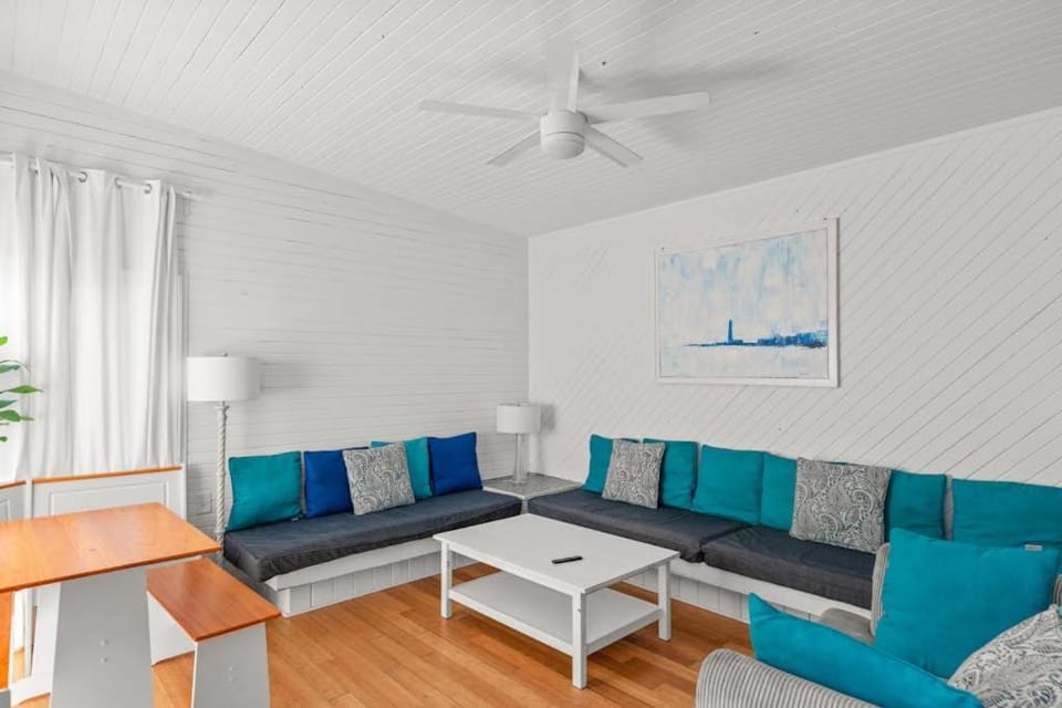 10 Cayuga House in Fire Island