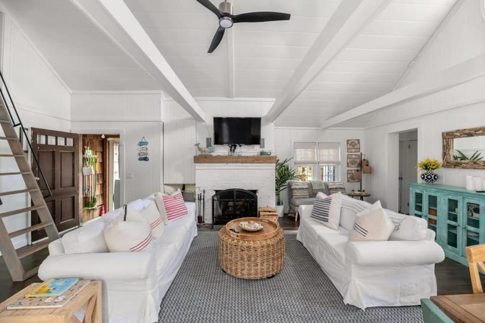 15 Seneca House in Fire Island