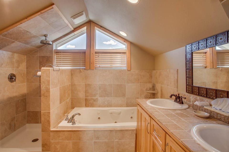 Mac's Place House in Manson