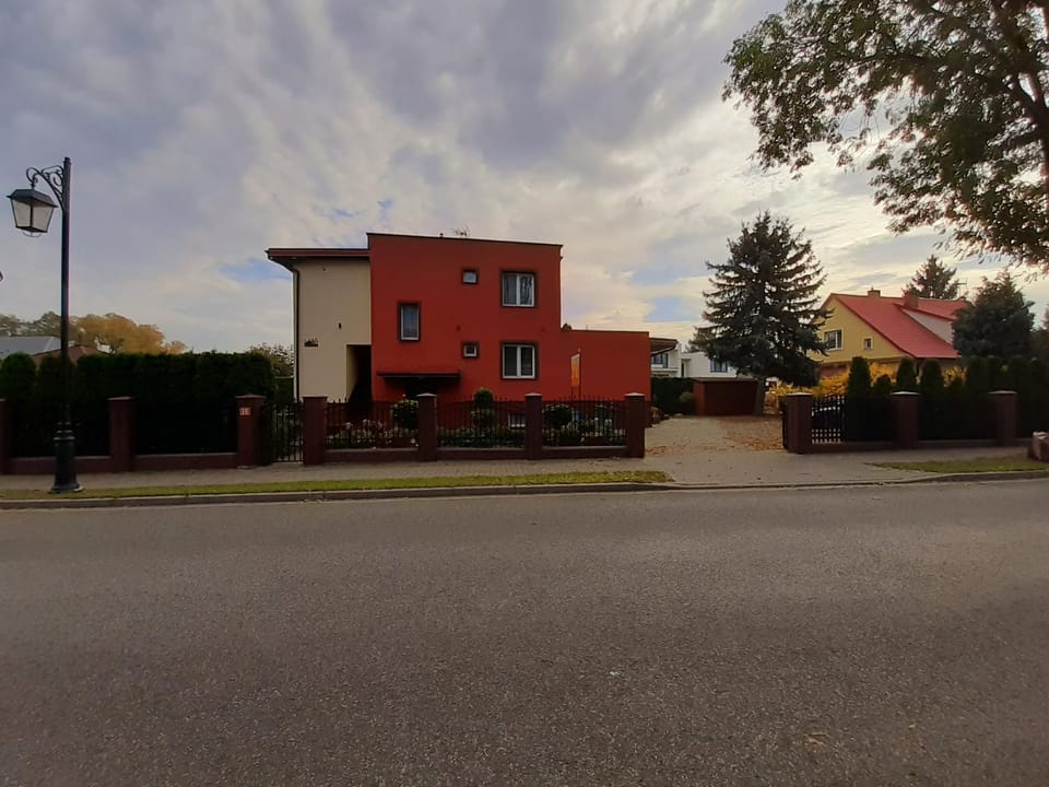 Property building, Facade/entrance, Neighbourhood