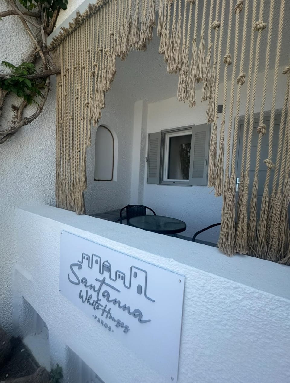Santanna White Houses Apartment in Paros