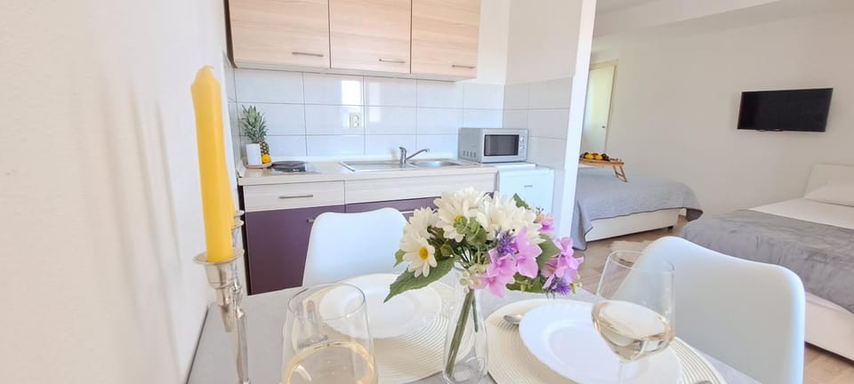 Old Town Tone Apartment in Split