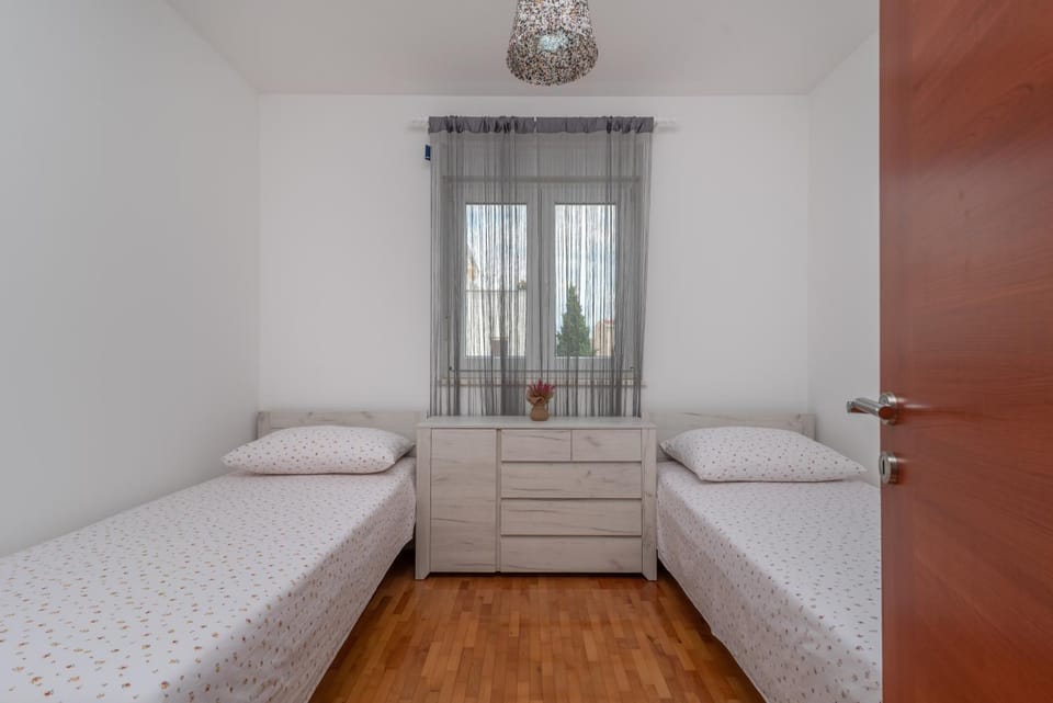 Relax Apartment in Okrug Gornji