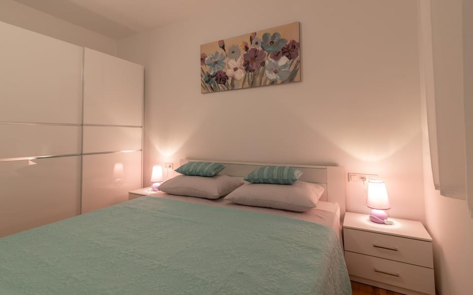Relax Apartment in Okrug Gornji