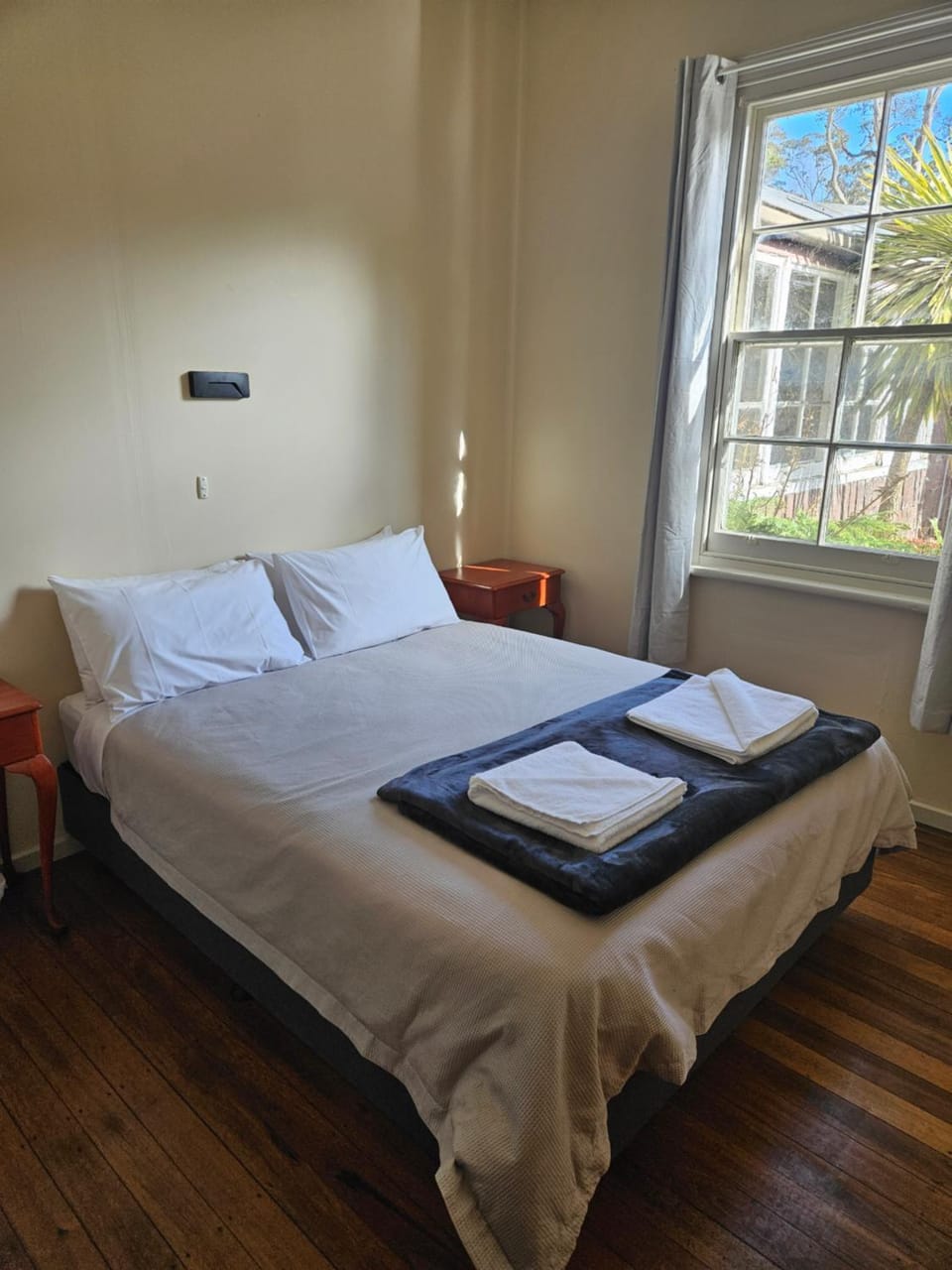 Lake Leake Inn Hotel in Tasmania