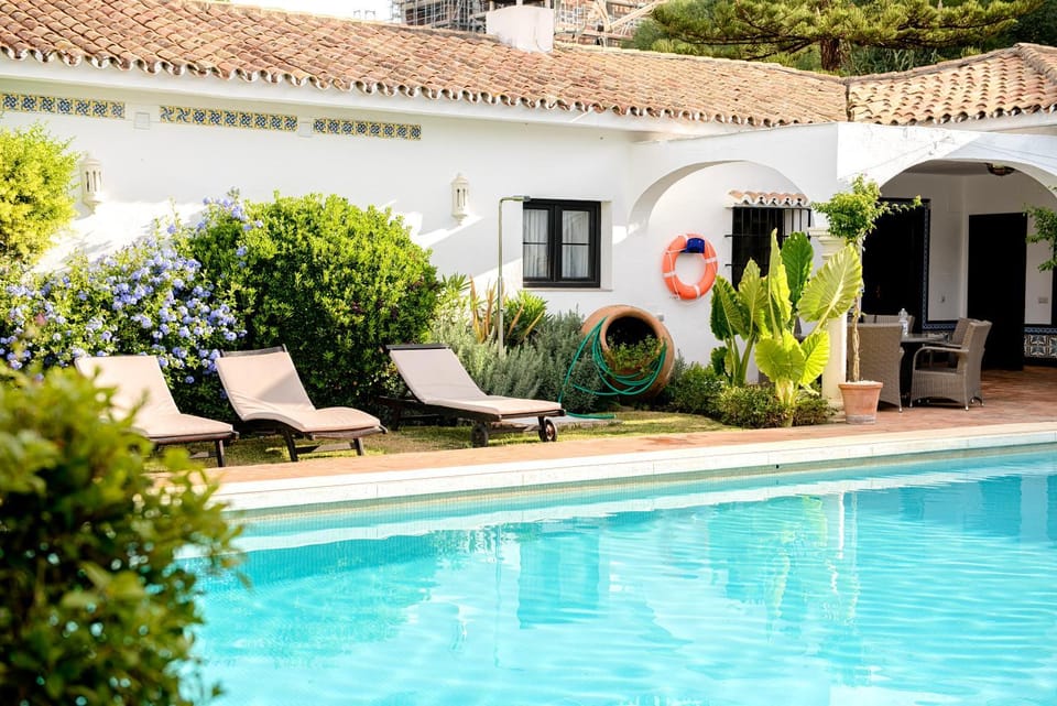 Property building, Swimming pool