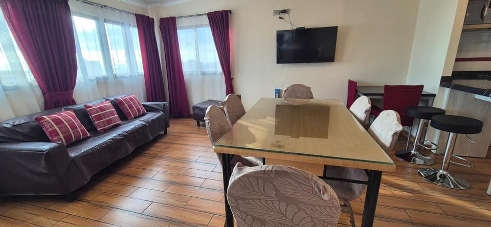 Communal lounge/ TV room, Dining area