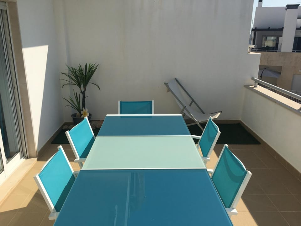 BBQ facilities, View (from property/room), Balcony/Terrace, Lunch, Dinner, group of guests