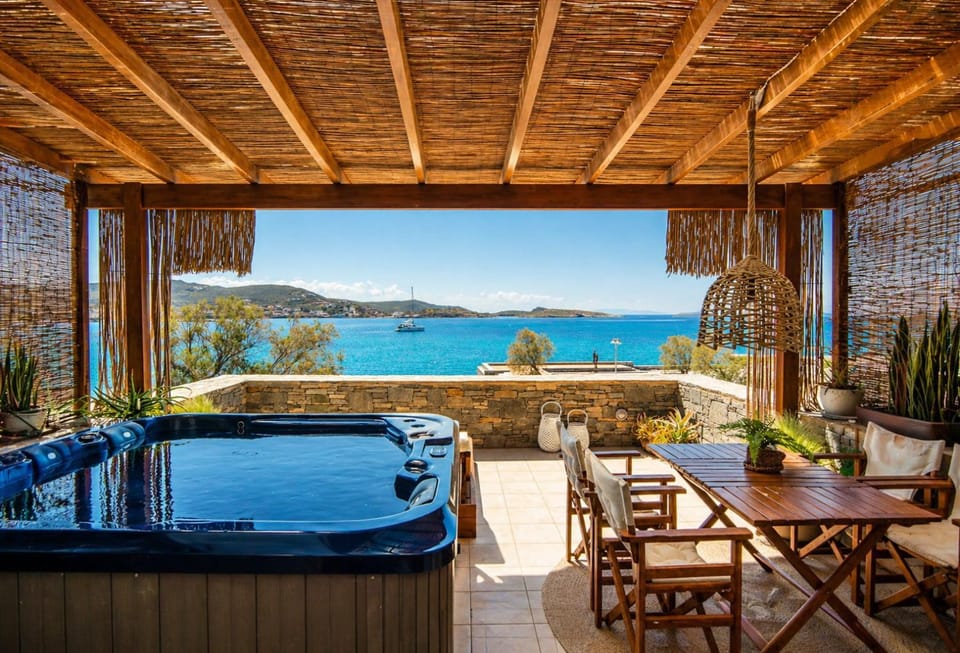 Syros Luxury Seaview Wellness Suite Finikas Apartment in Decentralized Administration of the Aegean